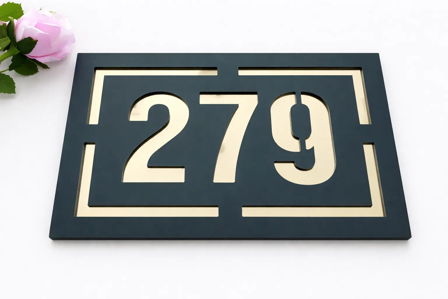 Číslo na dom: Nice