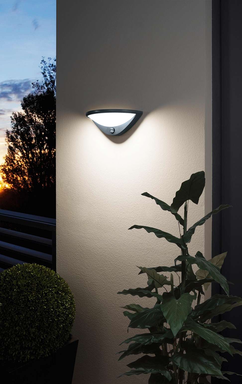 Svietidlo LED nástenné BELCREDA 97312 9,3W 1050lm 3000K 230V IP44