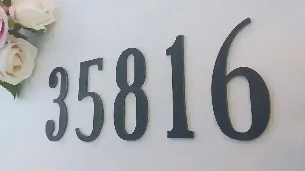 Číslo na dom: Western