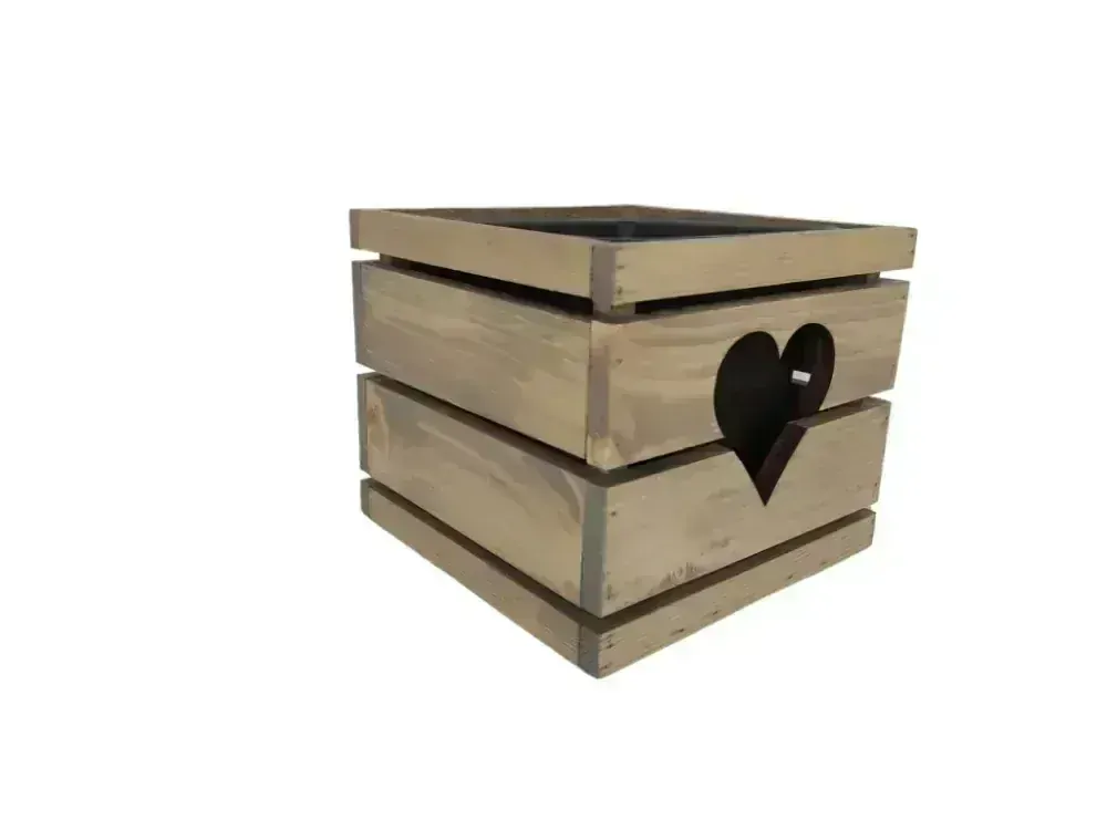Drevený kvetináč so srdcom kocka