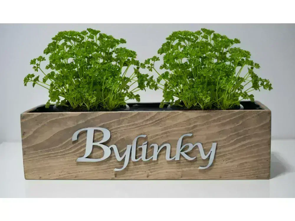 Drevený kvetináč na bylinky 