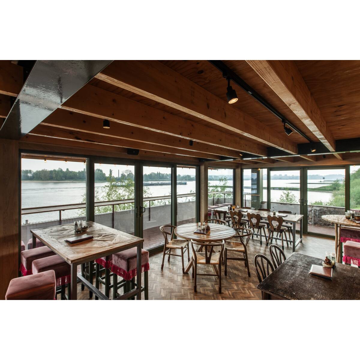 Svietidlo lištové PURI TRACK 1001871 max.50W GU10 230V IP20 čierne