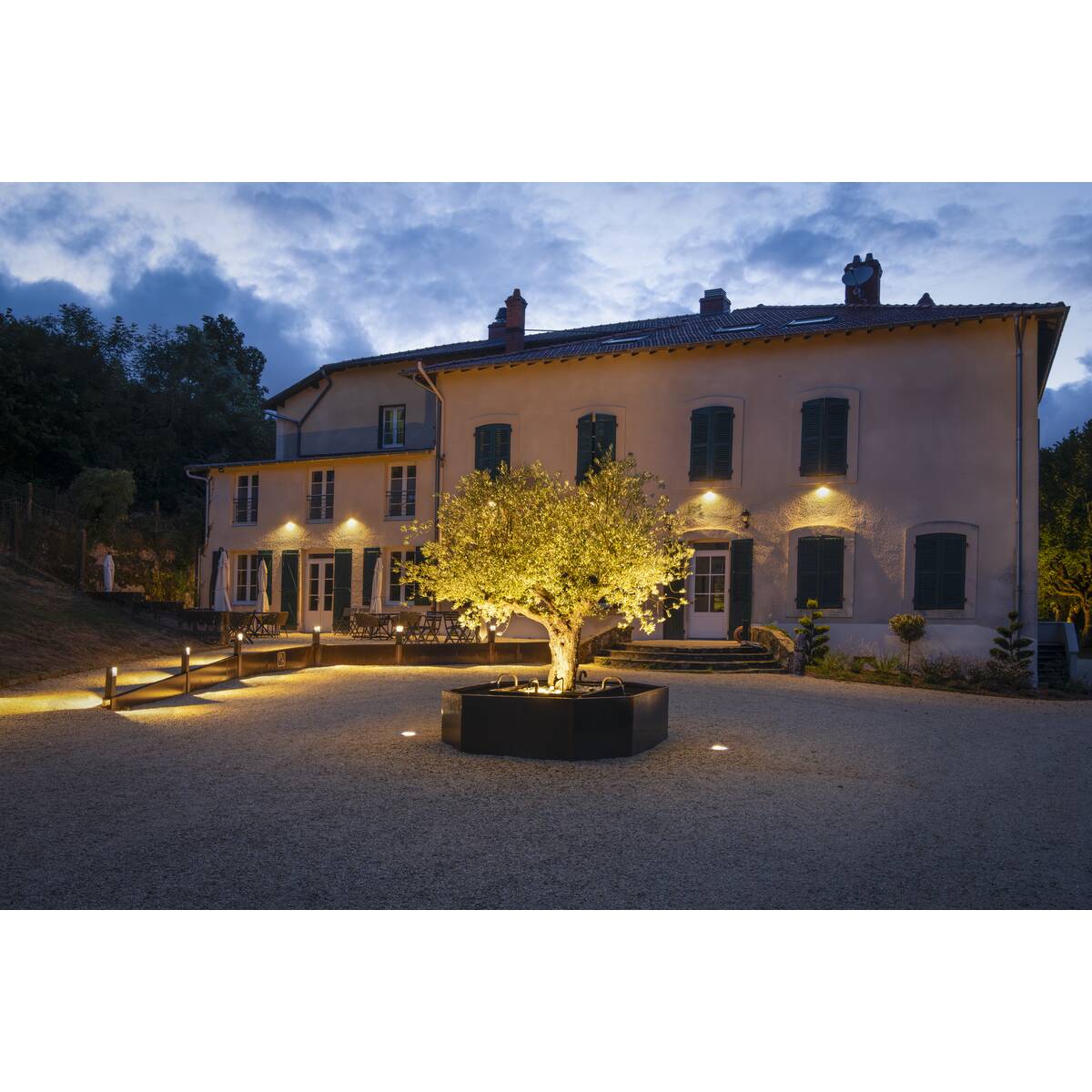 Svietidlo LED stĺpikové LOGS 40 232115 8W 420lm 3000K 230V IP44 antracit