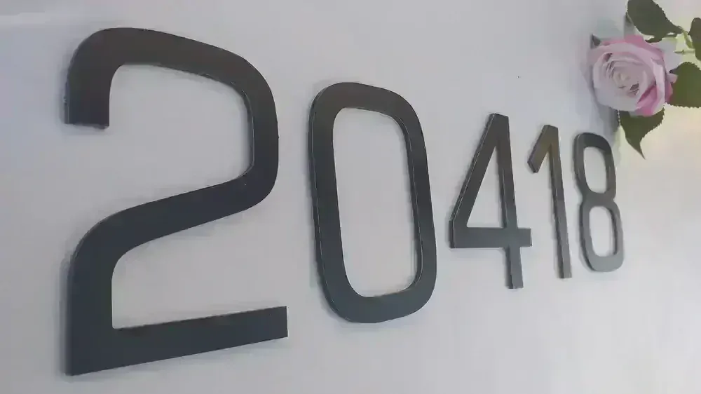 Číslo na dom: Techno