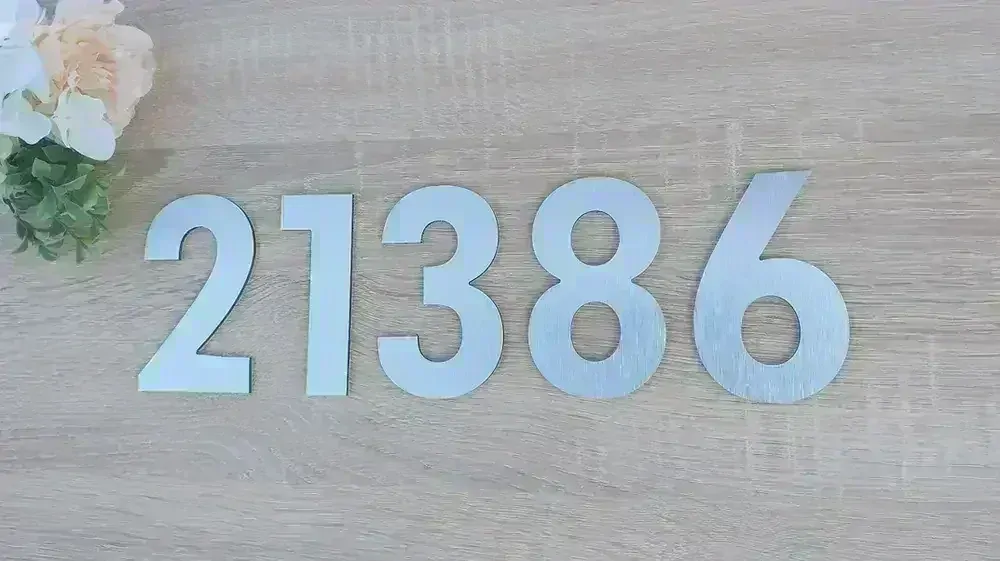 Číslo na dom: Century